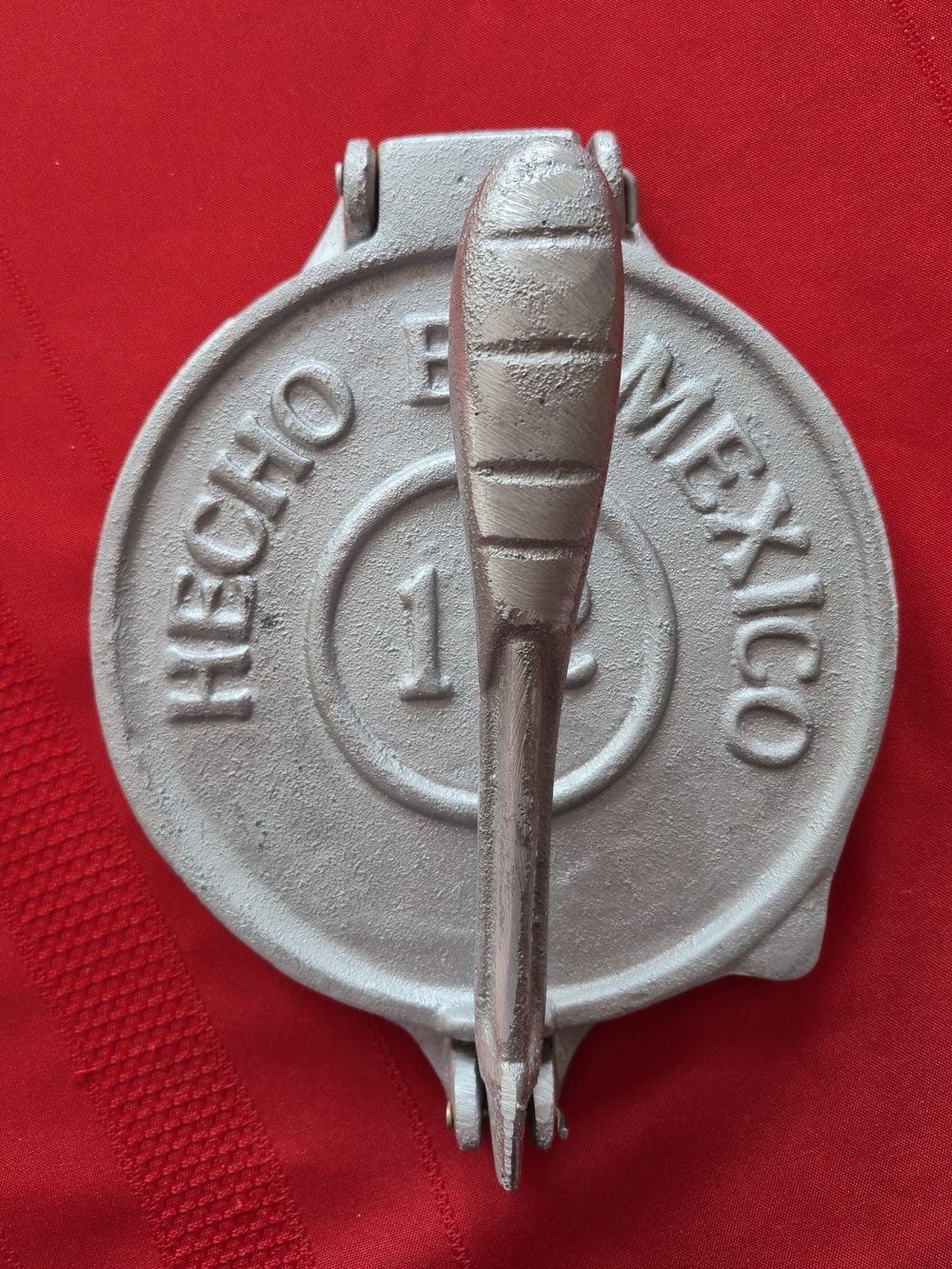Silver Cast Aluminum Tortilla Press – Heavy‑Duty Kitchen Tool